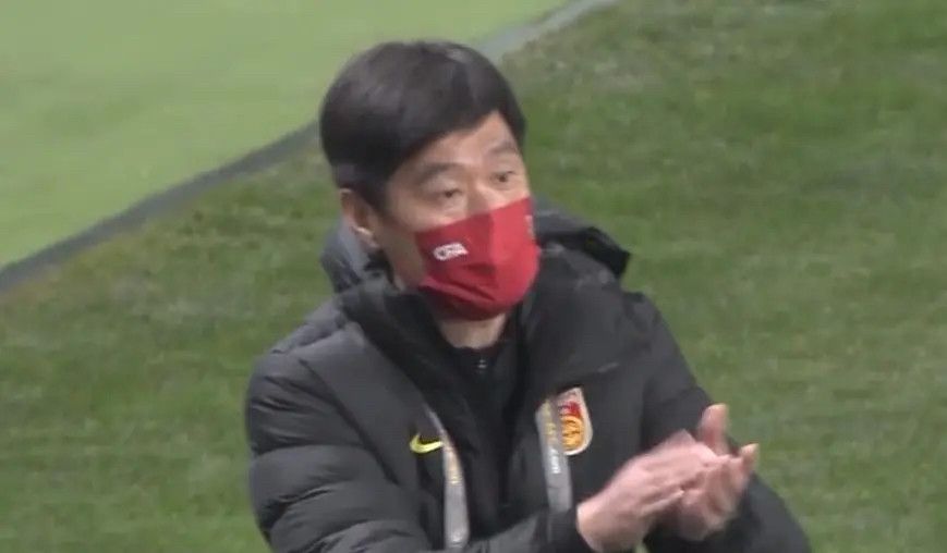 不仅如此，内森还与各路势力展开终极一战，上天挂飞机玩命儿跑酷，下海夺沉船惊险摸金，而陆地之上反派一方穷追不舍，让内森、苏利文二人处处遇险，整个过程惊险刺激，完美诠释“富贵险中求”！更为关键的是，内森找到了哥哥山姆的信息，而与搭档苏利文之间似乎也出现了信任危机，本以为可以大挣一笔的寻宝之途却屡屡陷入险境，内森能否逆风翻盘赢得宝藏，给人无限遐想空间！解压大片开年刺激感官神经游戏狂热粉荷兰弟倾情投入电影《神秘海域》改编自全球倍受期待PlayStation畅销游戏系列，作为开年最值得期待的动作冒险大片，其超一流的顶级特效以及令人心跳加速的嗨爽大场面势必让观众在大银幕体验一路开挂的游戏爽感